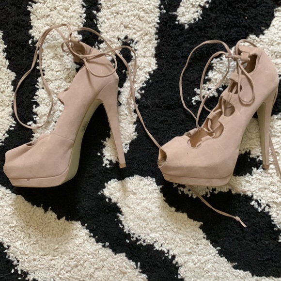 Colin Stuart suede nude lace up peep toe 6 inch heels - Picture 2 of 13